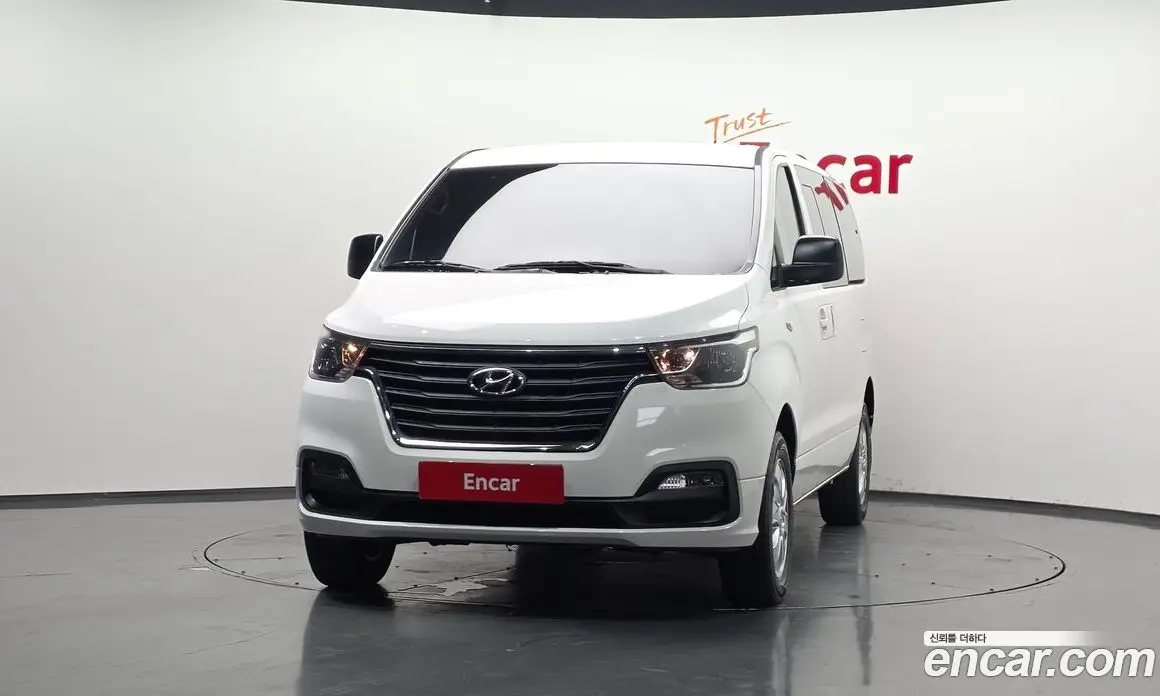 Hyundai Starex 2019 2.5 автомат (гидро), фото 3 Hyundai Starex 2019 2.5 автомат (гидро), фото 3
