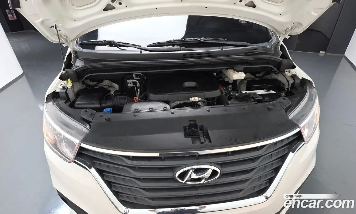 Hyundai Starex 2019 2.5 автомат (гидро), фото 6 Hyundai Starex 2019 2.5 автомат (гидро), фото 6