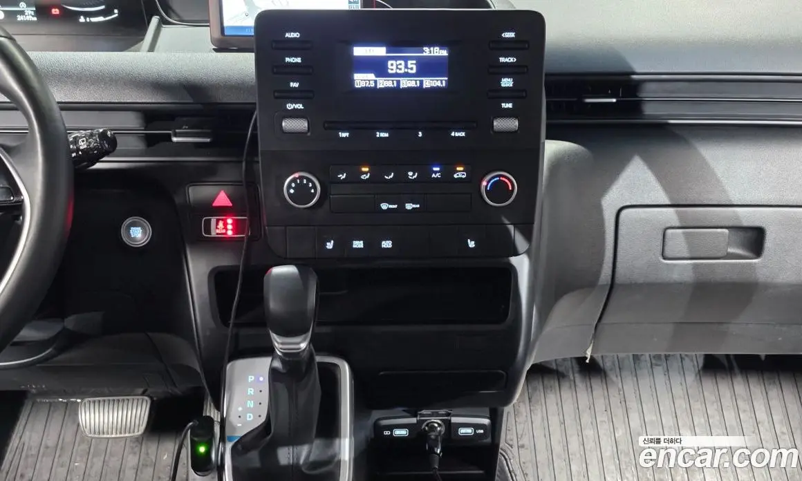 Hyundai Staria 2022 2.2 автомат (гидро), фото 20