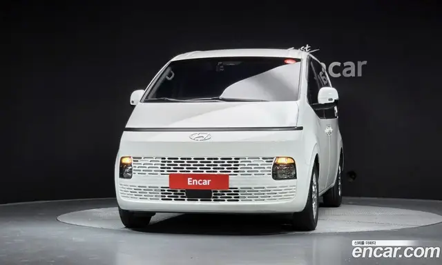 Hyundai Staria 2022 2.2 автомат (гидро), миниатюра 3