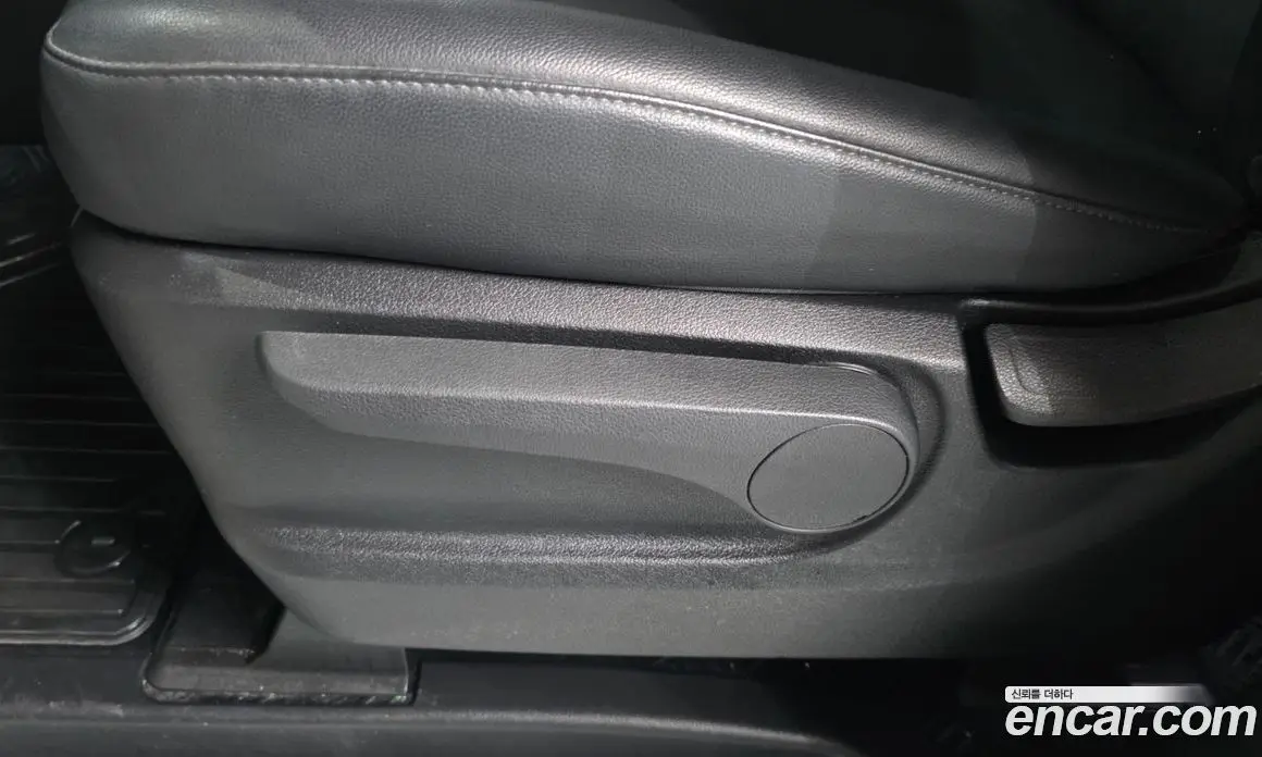Hyundai Staria 2022 2.2 автомат (гидро), фото 25