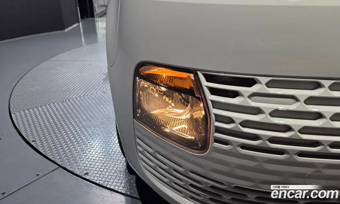 Hyundai Staria 2022 2.2 автомат (гидро), фото 8