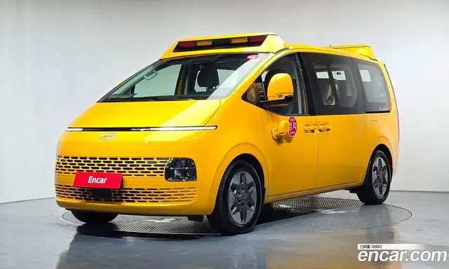 Hyundai Staria 2025 3.5 автомат (гидро), миниатюра 1