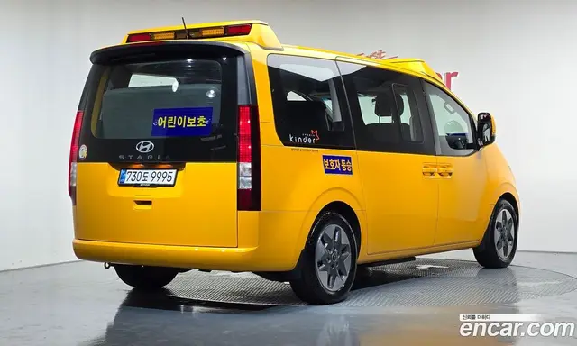 Hyundai Staria 2025 3.5 автомат (гидро), миниатюра 2