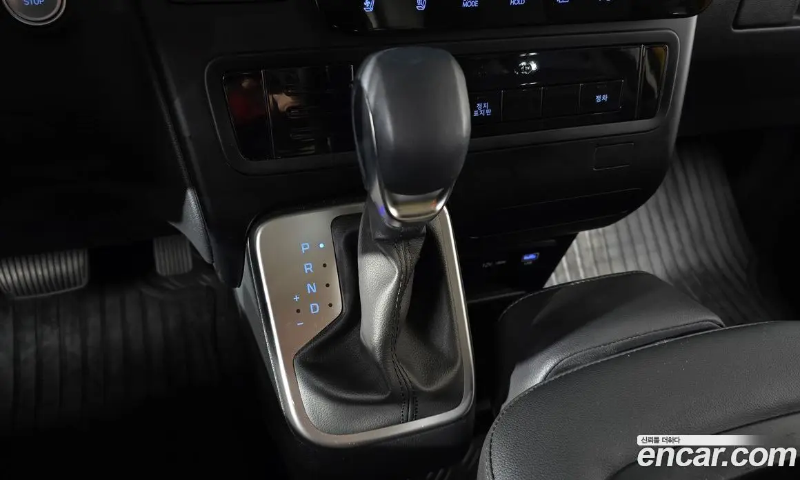 Hyundai Staria 2025 3.5 автомат (гидро), фото 12