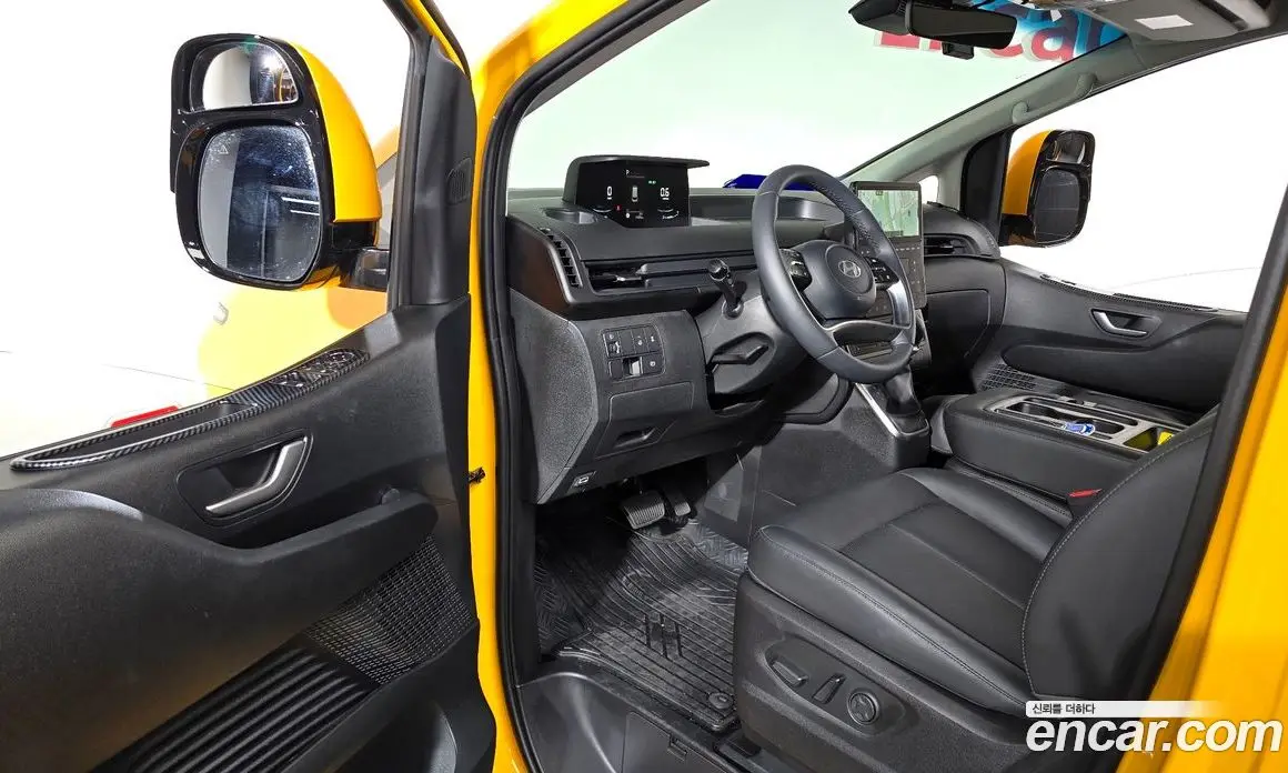 Hyundai Staria 2025 3.5 автомат (гидро), фото 13