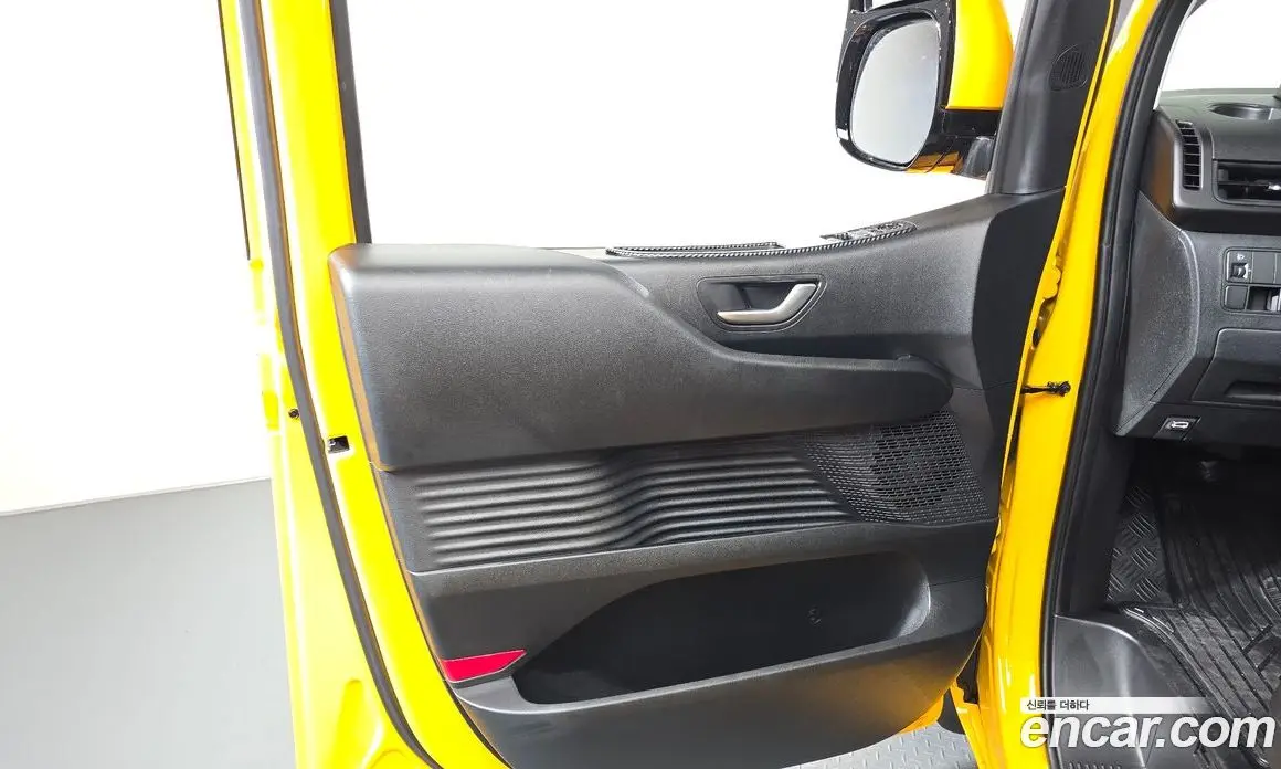 Hyundai Staria 2025 3.5 автомат (гидро), фото 15