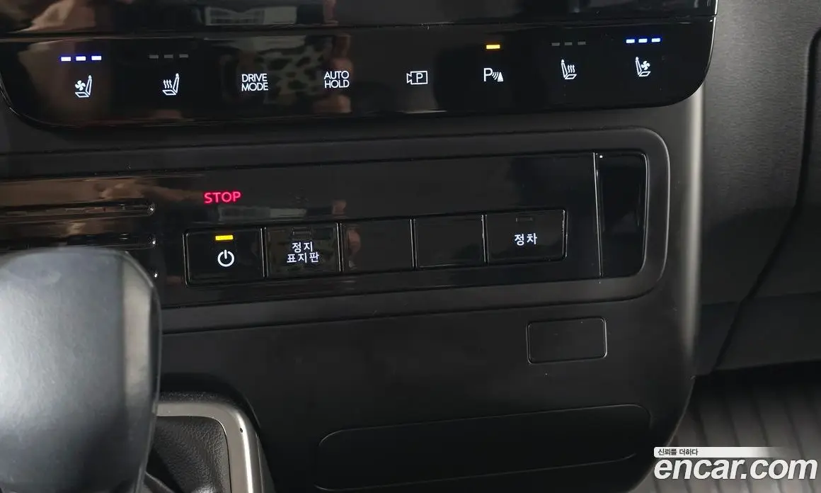 Hyundai Staria 2025 3.5 автомат (гидро), фото 30