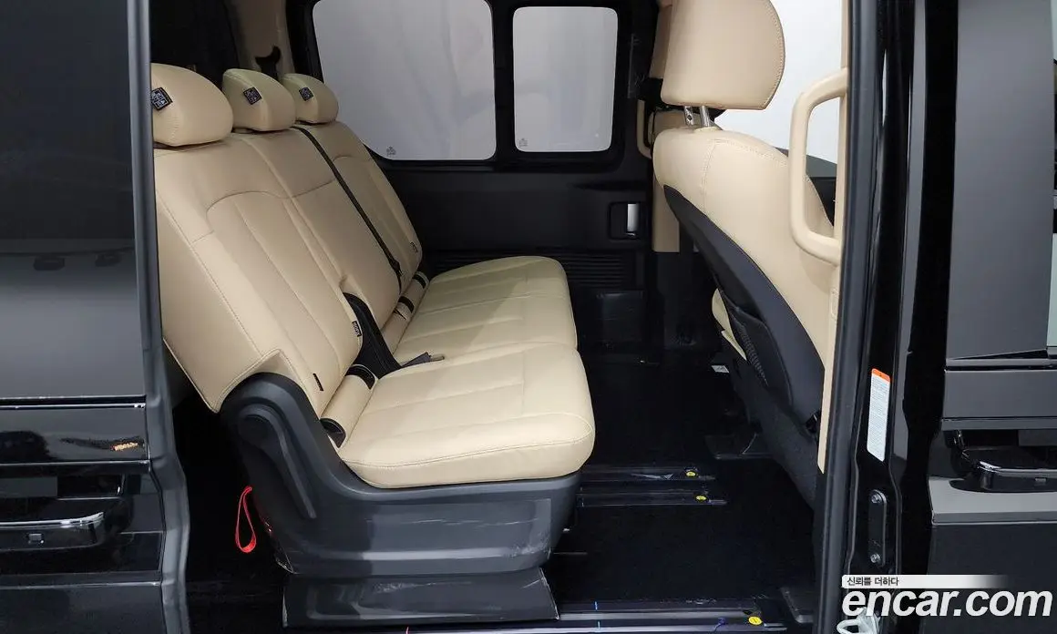 Hyundai Staria 2025 1.6 автомат (гидро), фото 17