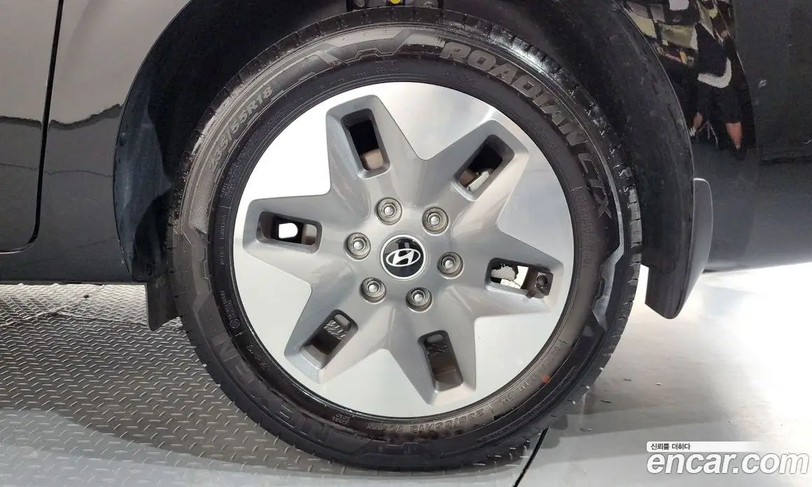 Hyundai Staria 2025 1.6 автомат (гидро), фото 7