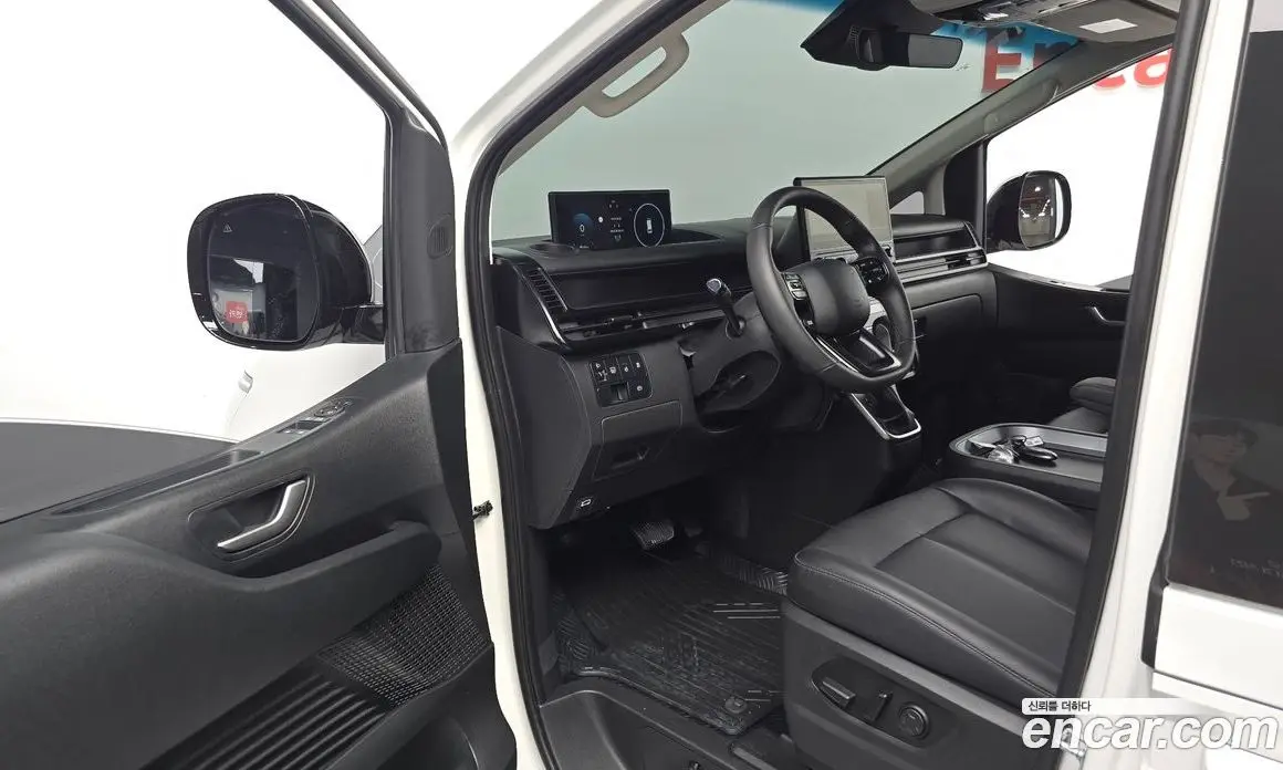 Hyundai Staria 2026 1.6 автомат (гидро), фото 12