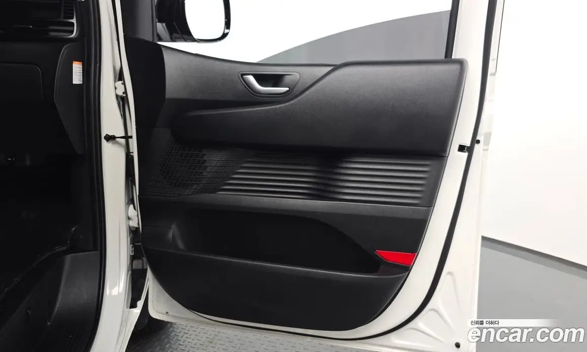 Hyundai Staria 2026 1.6 автомат (гидро), фото 14