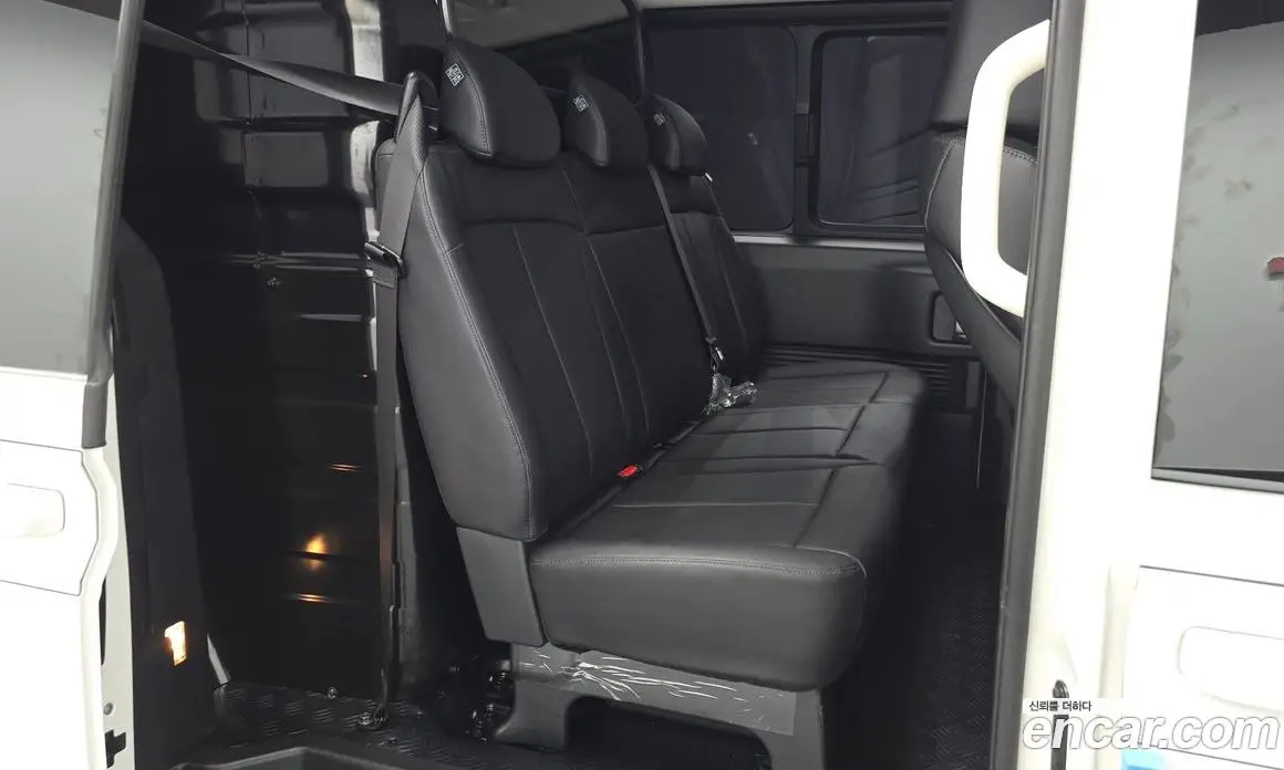 Hyundai Staria 2026 1.6 автомат (гидро), фото 17