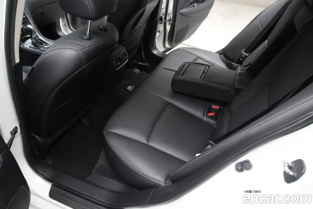 Infiniti Q50 2015 2.1 автомат (гидро), фото 12