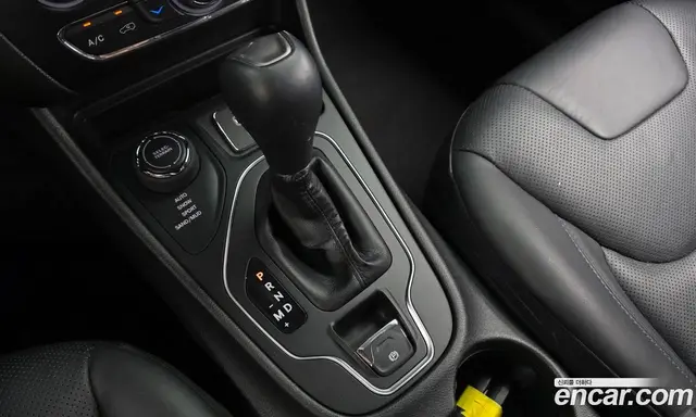 Jeep Cherokee 2019 2.4 автомат (гидро), миниатюра 12