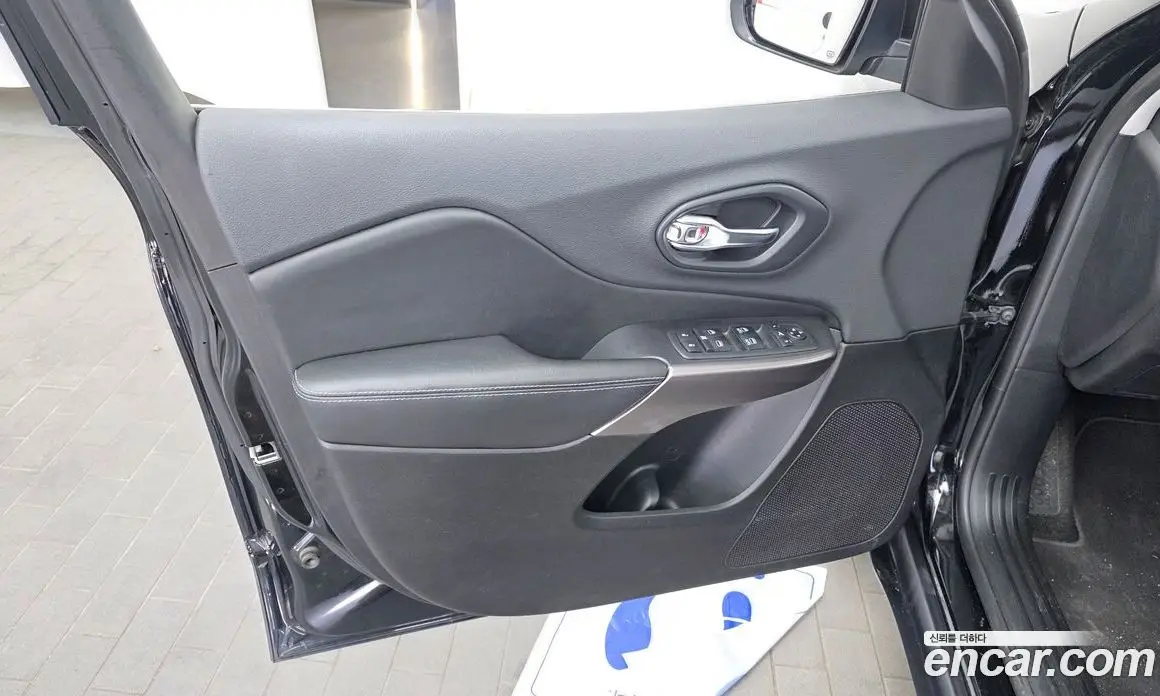 Jeep Cherokee 2019 2.4 автомат (гидро), фото 14