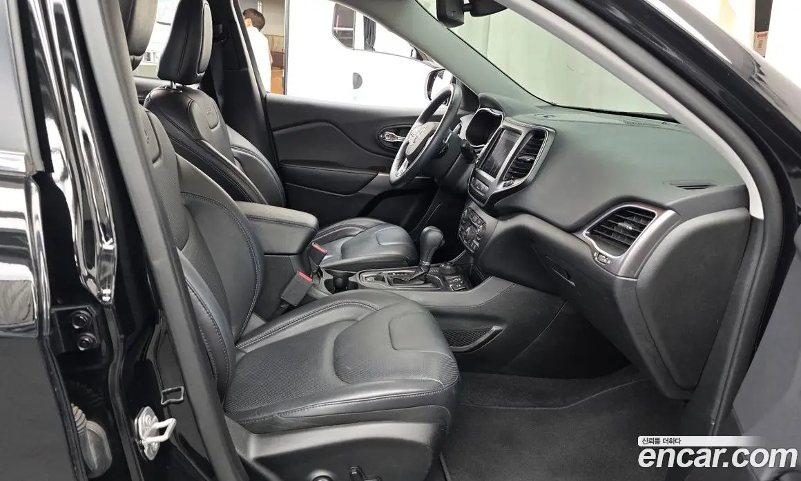 Jeep Cherokee 2019 2.4 автомат (гидро), фото 16