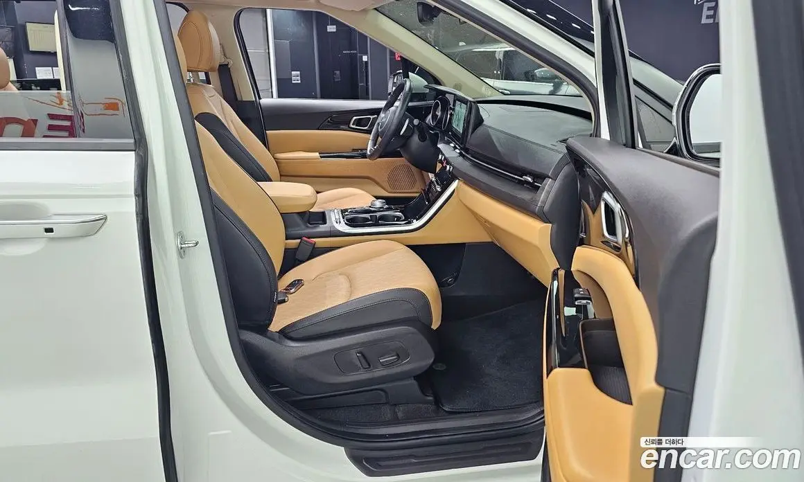 Kia Carnival 2023 3.5 автомат (гидро), фото 11