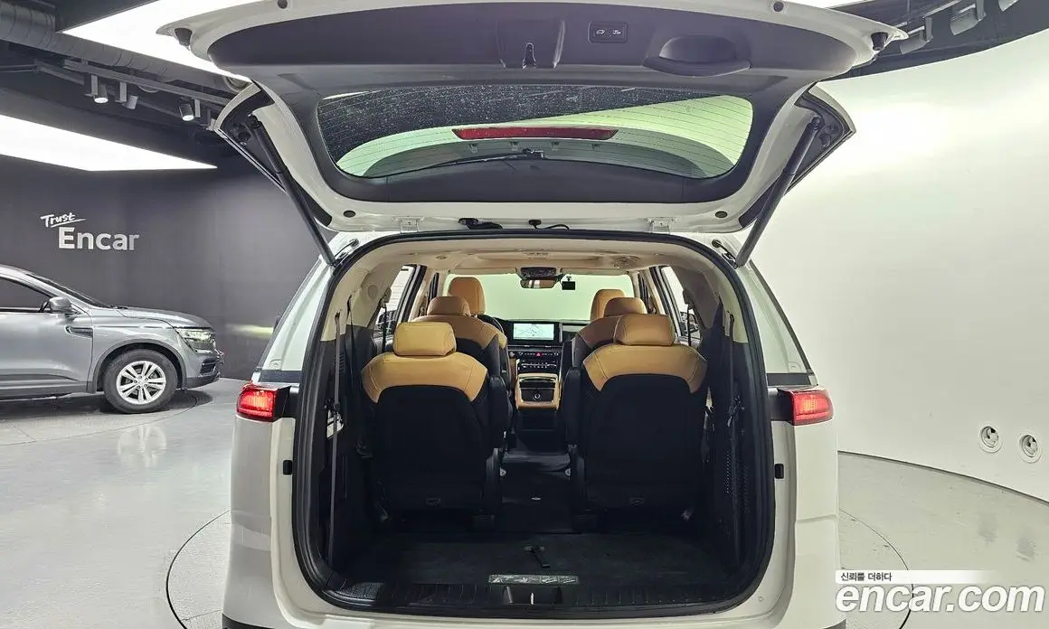 Kia Carnival 2023 3.5 автомат (гидро), фото 20