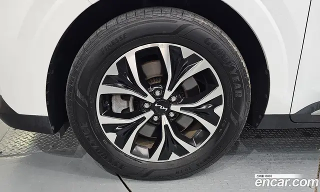 Kia Carnival 2023 3.5 автомат (гидро), миниатюра 5