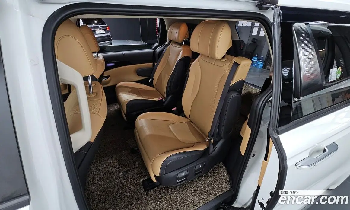 Kia Carnival 2023 3.5 автомат (гидро), фото 18