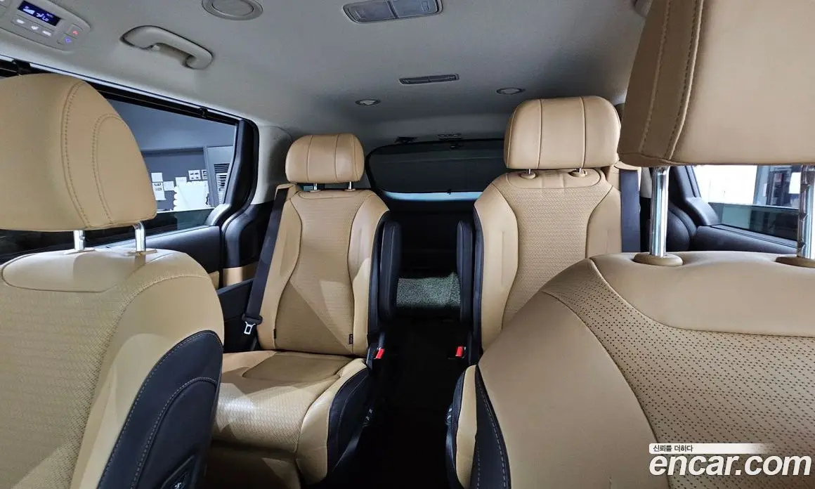Kia Carnival 2023 3.5 автомат (гидро), фото 24