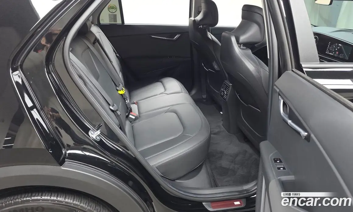 Kia Niro 2023 0.2 автомат (гидро), фото 15