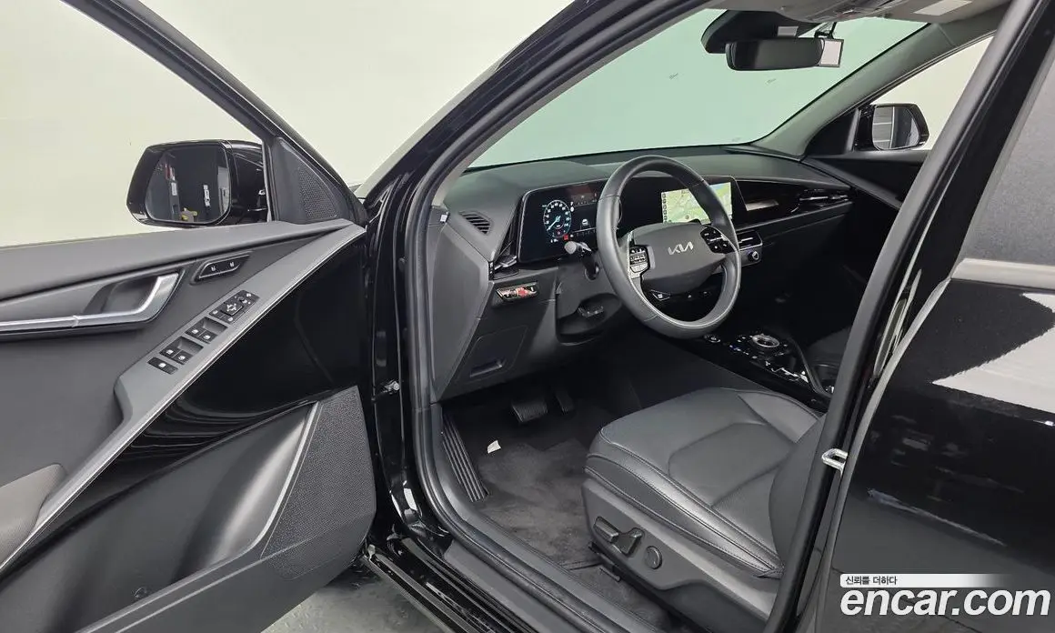 Kia Niro 2023 0.2 автомат (гидро), фото 12