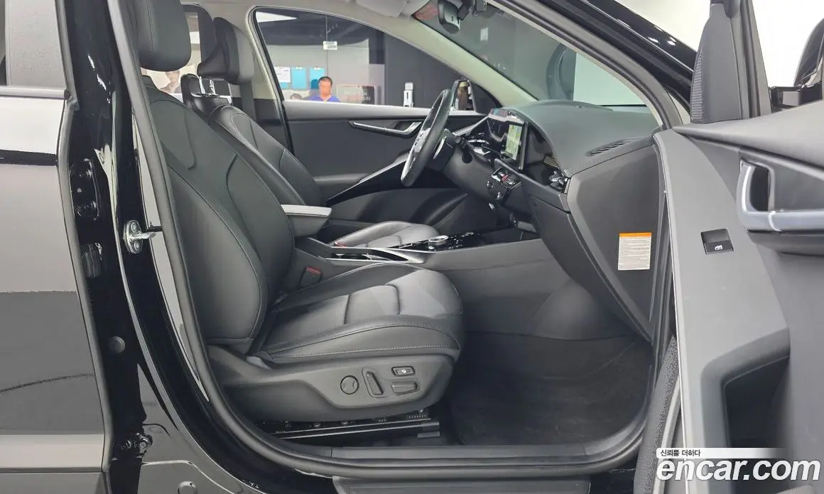 Kia Niro 2023 0.2 автомат (гидро), фото 16