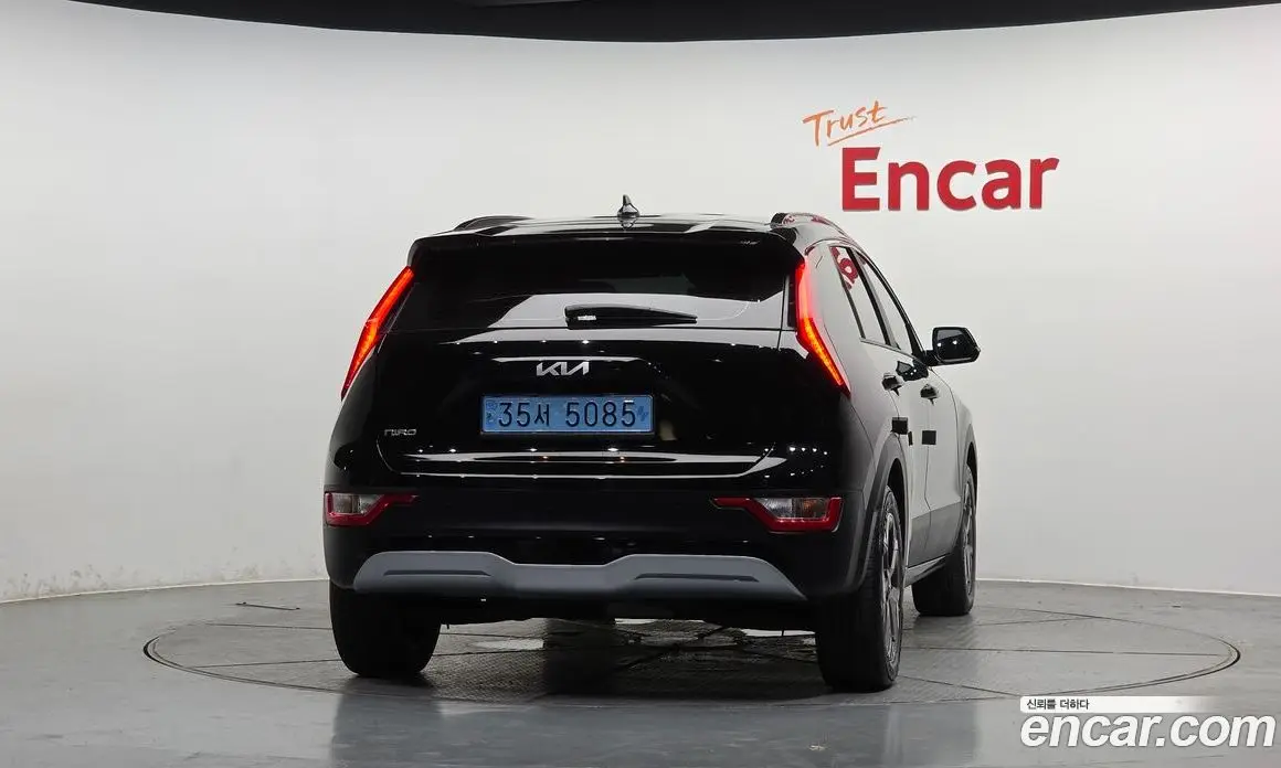 Kia Niro 2023 0.2 автомат (гидро), фото 3