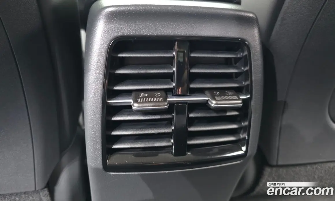 Kia Niro 2023 0.2 автомат (гидро), фото 32