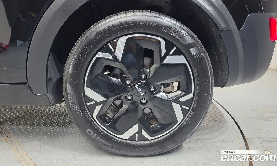 Kia Niro 2023 0.2 автомат (гидро), фото 6