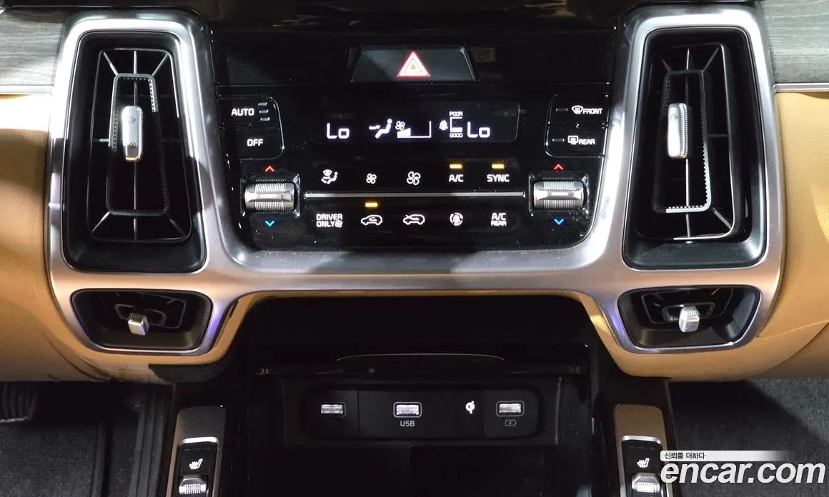Kia Sorento 2023 1.6 автомат (гидро), фото 24