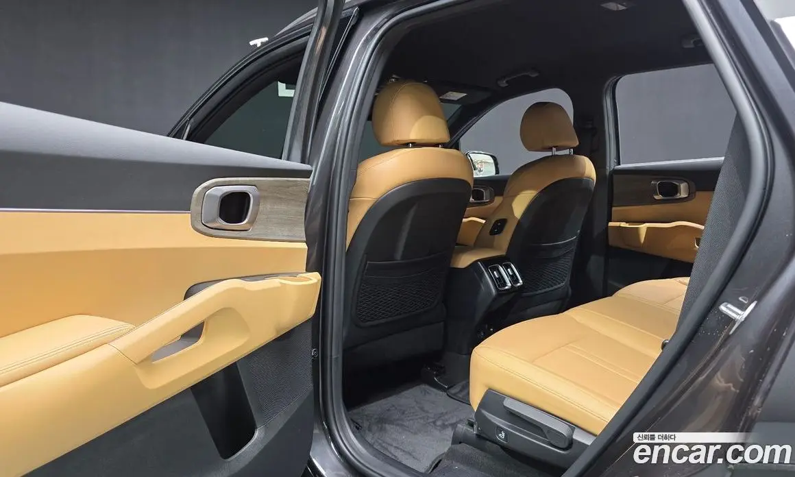 Kia Sorento 2023 1.6 автомат (гидро), фото 28