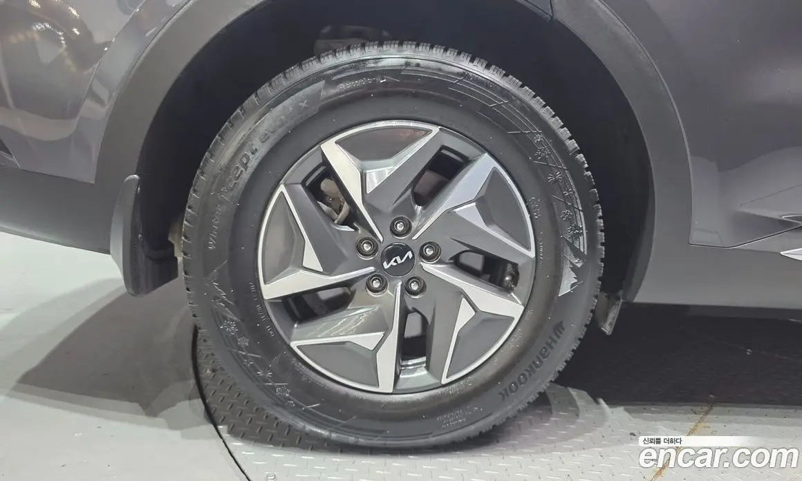 Kia Sorento 2023 1.6 автомат (гидро), фото 5