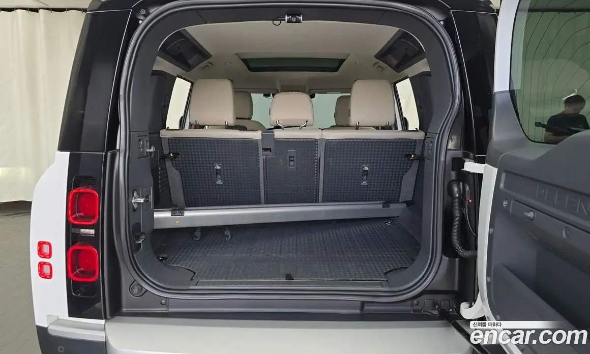 Land Rover Defender 2020 2.0 автомат (гидро), фото 20