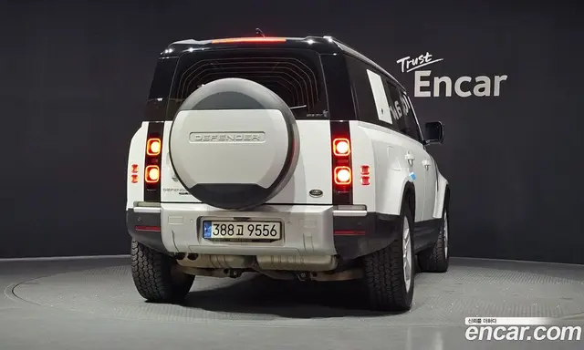 Land Rover Defender 2020 2.0 автомат (гидро), миниатюра 4
