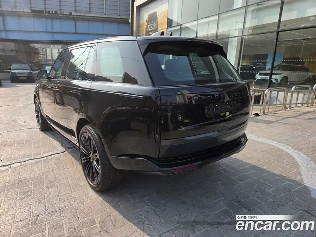 Land Rover Range Rover 2026 4.4 автомат (гидро), миниатюра 3