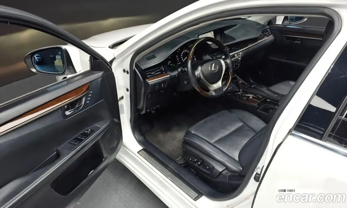 Lexus ES 2013 2.5 автомат (гидро), фото 9