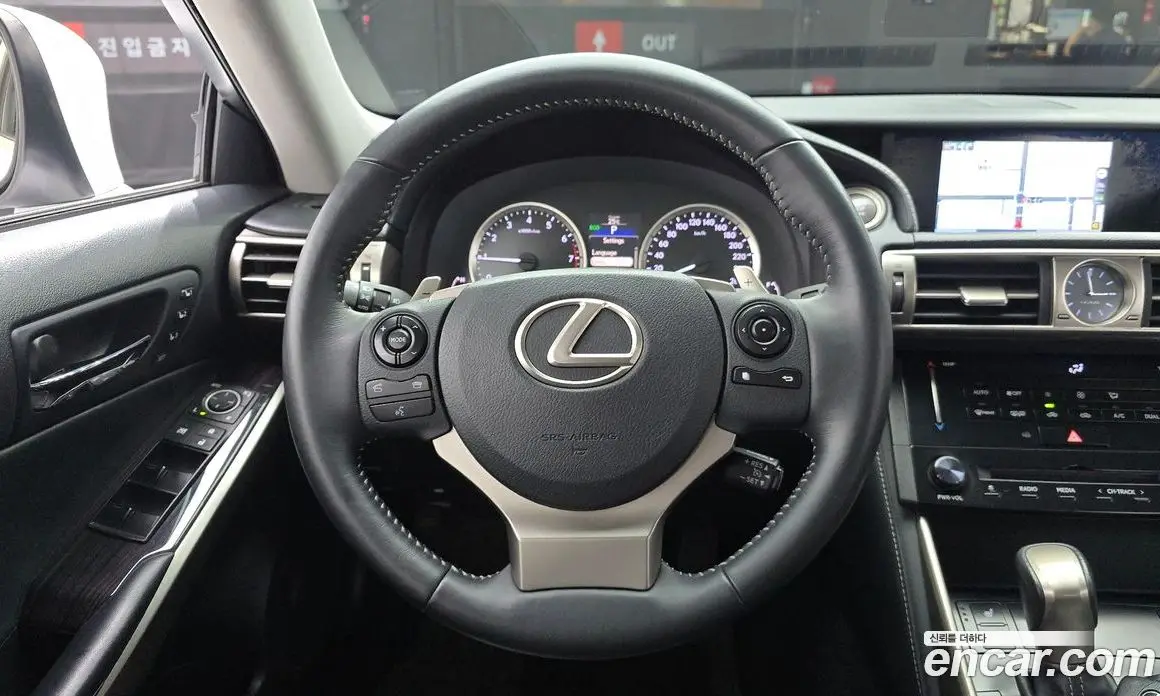 Lexus IS 2013 2.5 автомат (гидро), фото 13
