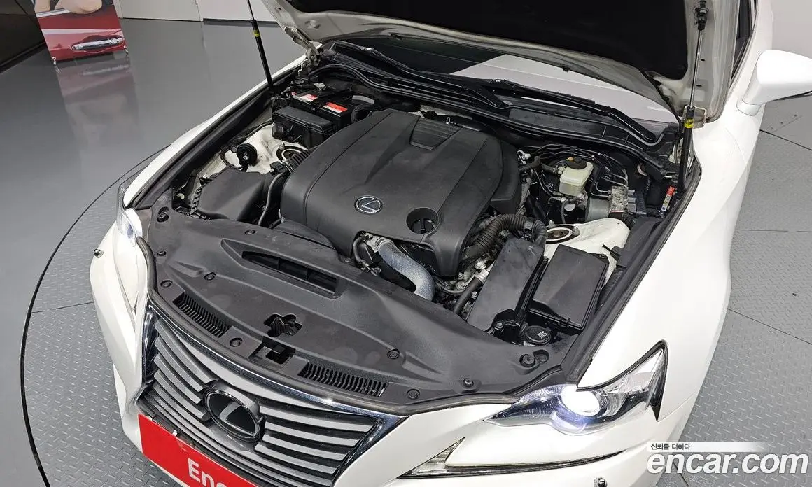 Lexus IS 2013 2.5 автомат (гидро), фото 6