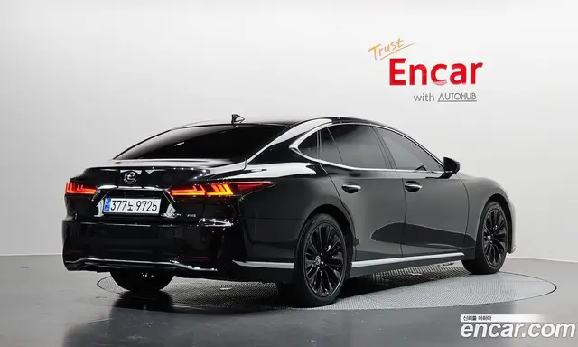 Lexus LS, 2023, 70 380 км