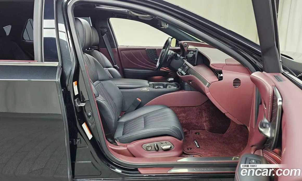 Lexus LS 2023 3.5 автомат (гидро), фото 15
