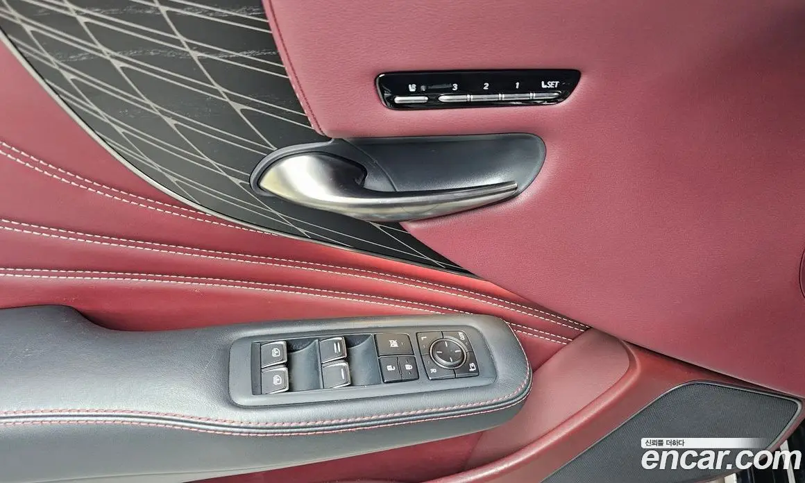Lexus LS 2023 3.5 автомат (гидро), фото 26