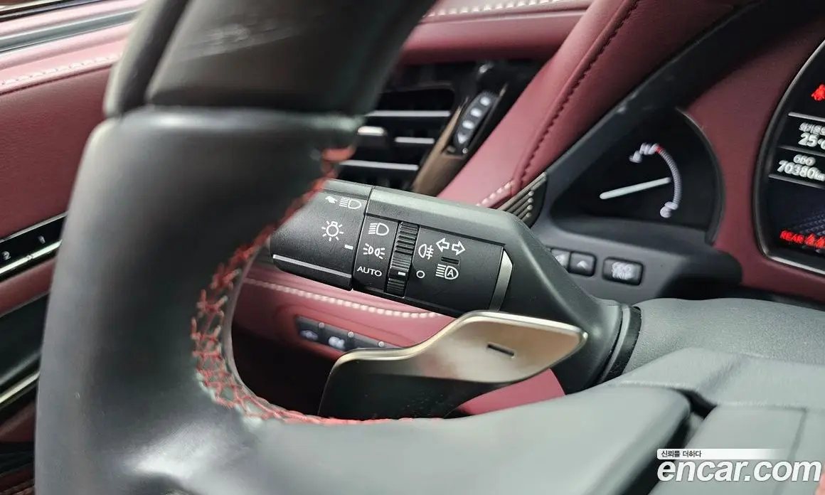Lexus LS 2023 3.5 автомат (гидро), фото 28