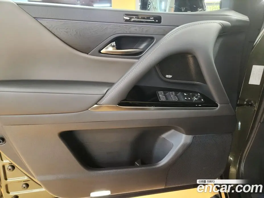 Lexus LX 2025 3.4 автомат (гидро), фото 13
