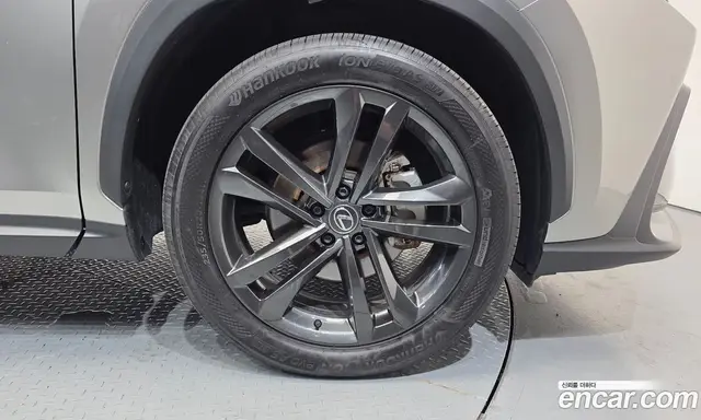 Lexus NX 2025 2.5 автомат (гидро), миниатюра 5