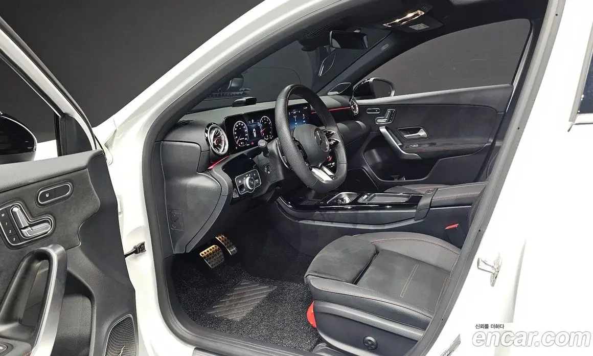 Mercedes-Benz A-Class 2025 2.0 автомат (гидро), фото 13