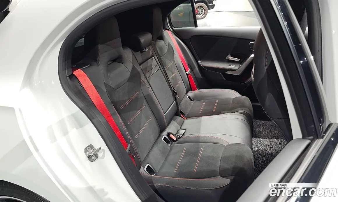 Mercedes-Benz A-Class 2025 2.0 автомат (гидро), фото 17