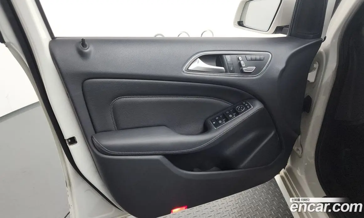 Mercedes-Benz B-Class 2018 2.0 автомат (гидро), фото 14